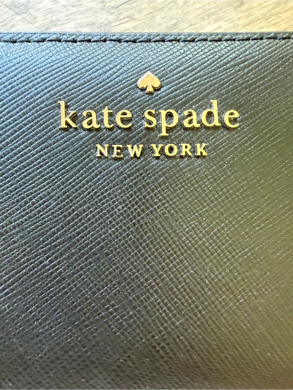 kate spade Black Compact Zip card case Wallet with Gold Logo - Picture 4 of 6